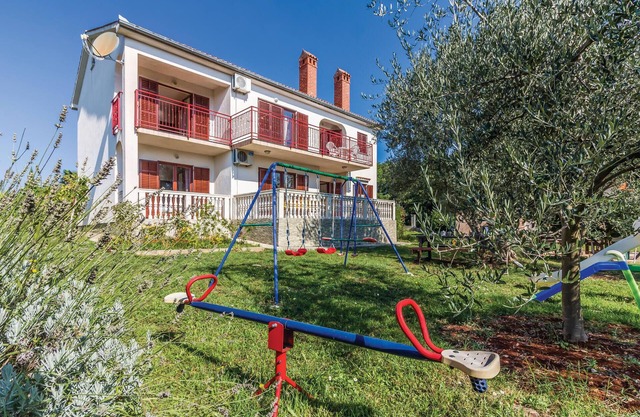 6 bedroom beautiful home in Segotici