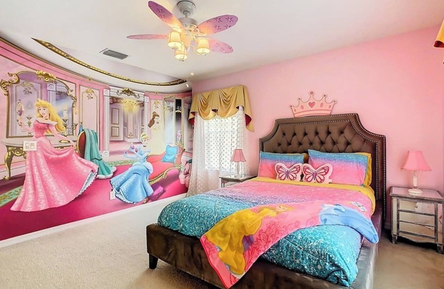 6 BR Princess Villa w/South Facing Pool Near Dw