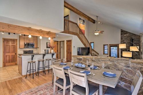 6 Mi to Breck Ski Resort Family Cabin with Hot Tub!