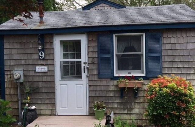 6 month waterfront cottage #9 MarshWind Village