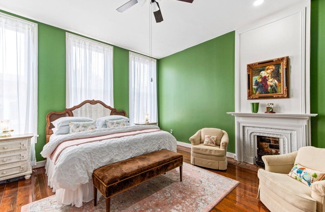 610 Franklin: Upstairs | 1/1 - Sleeps 4 | Walk to Downtown