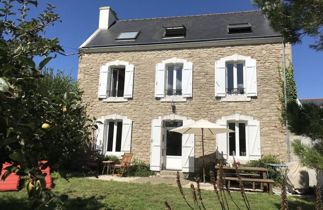 634-Beautiful Breton house-sea view-300m from the beach