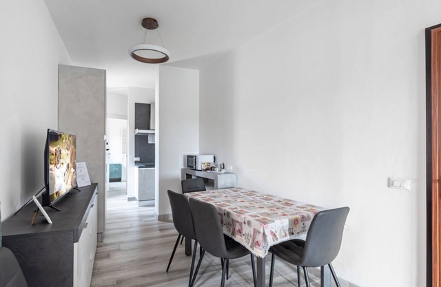 65 sqm apartment located on the first floor of a building without a lift (stairs to access), can comfortably accommodate up to 6 people.The accommodation consists of two bedrooms, living room with kitchenette, bathroom and balcony.The accommodation is lo