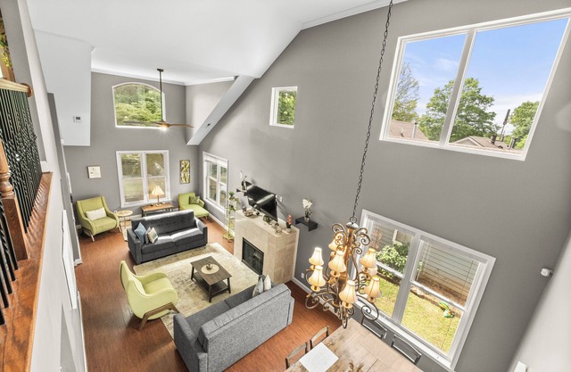 6bd 4bth, 9 beds - Uptown, Airport, Blume, Nascar HOF & BOA Stadium