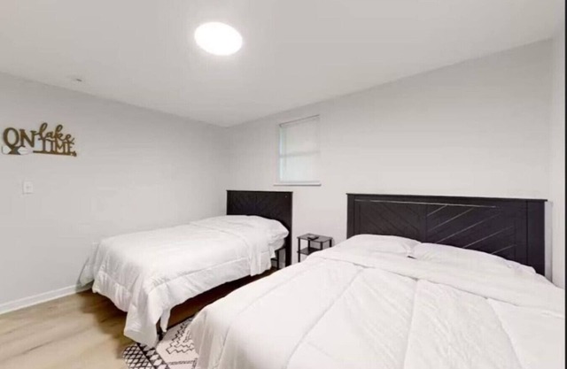 6BD Luxe Cabin - Pool, Game Room, Golf & More!