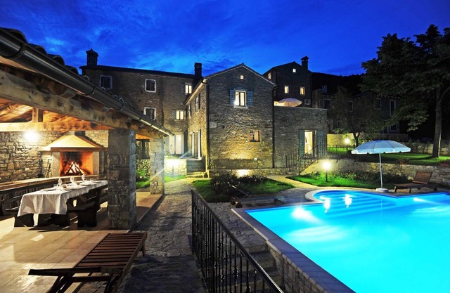 6BR Villa with amazing views, playground and extra large infinity pool