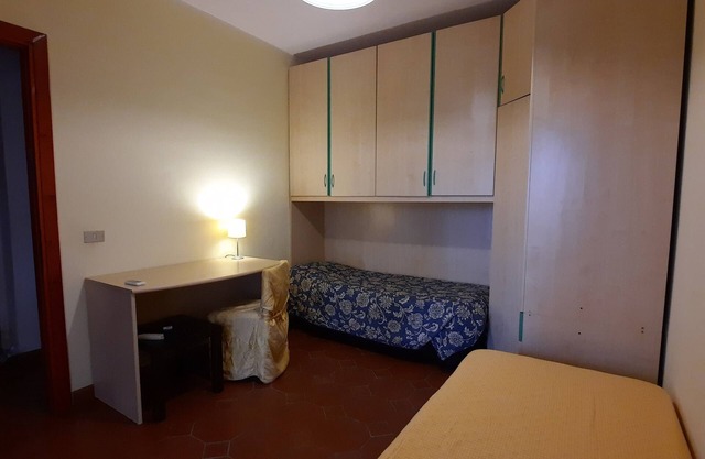 6km from Cagliari, ideal for 2 people transfer students and workers.