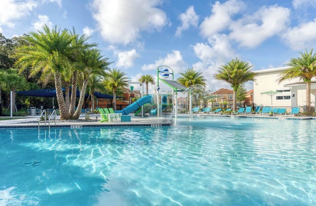 7-bedroom Family Home with Private Pool