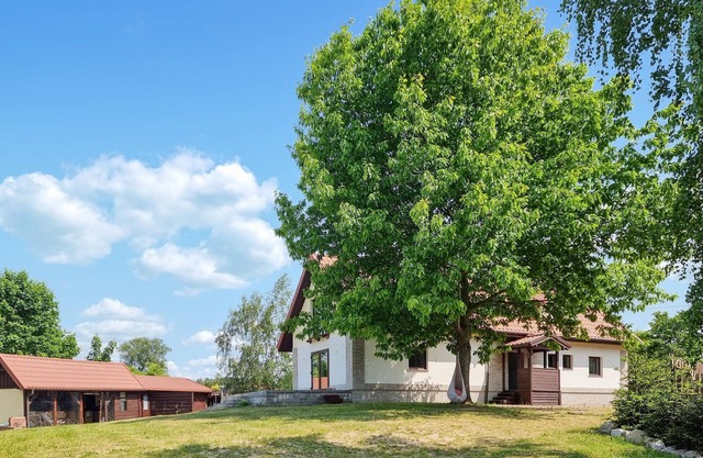 7 bedroom lovely home in Szalstry