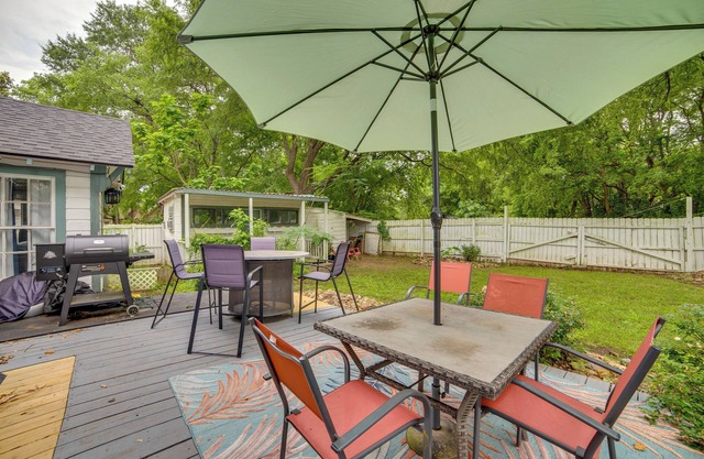 7 Mi to Lake Fork: Cottage w/Deck in Quitman