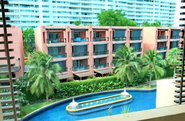 #704 Moroccan style 2 bedroom/pool view