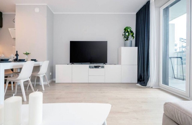 72m2 Manufaktura Prestige Suite with Parking by Rentujemy
