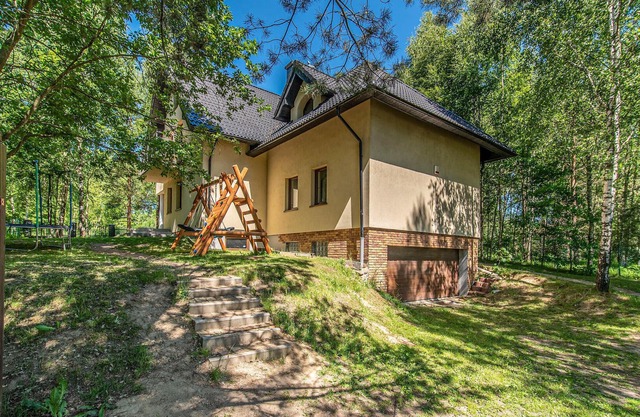 8 bedroom awesome home in Kamien