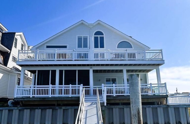 8005 Roberts Avenue North