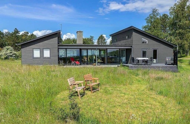 8201 Knebel - Nykjærsvej 22 B