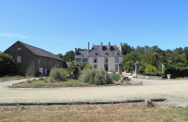 9 Bedroom Castle in Baguer-Morvan