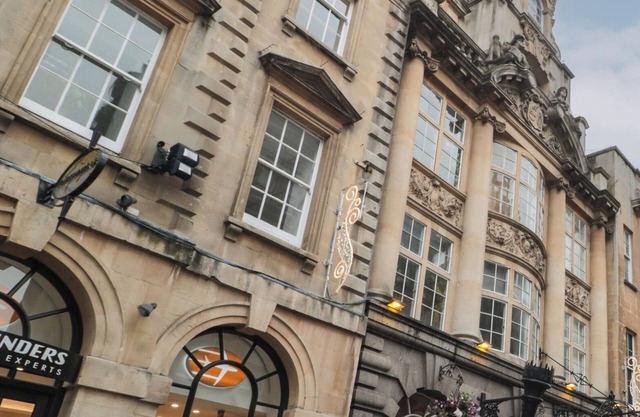 9 Old City Chambers