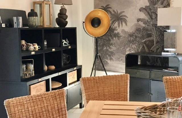 900m from the beach, contemporary house in a quiet cul-de-sac