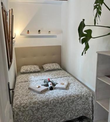 A bright studio in the heart of Cabanyal