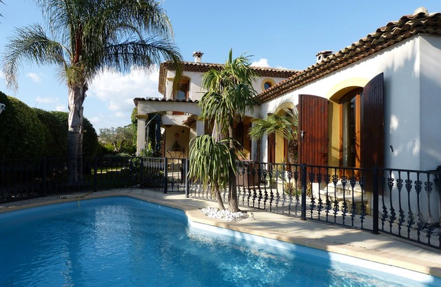 A calm charming place, close to everything.