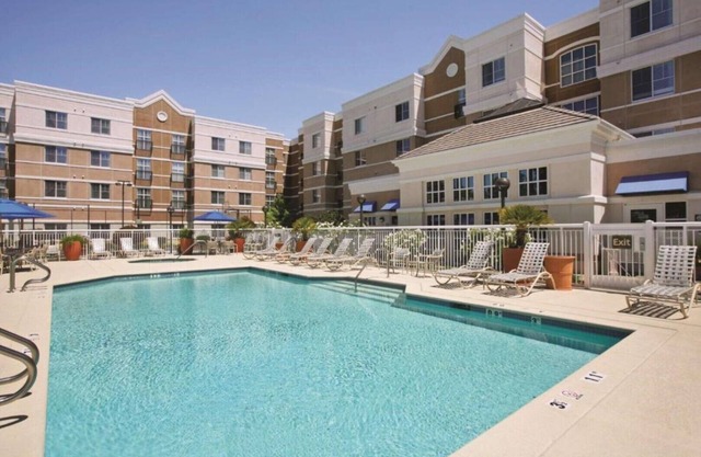 A centrally located all-suite hotel in the East Bay !
