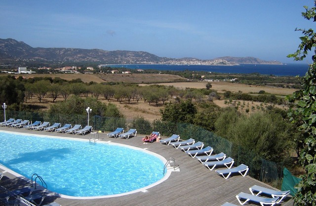A corner of paradise in a small Corsican village with large swimming pool and tennis