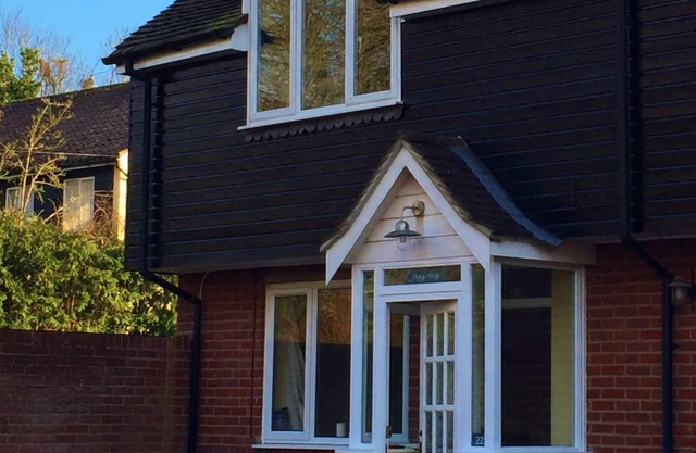 A cosy cottage by the sea with sea food and dog walks on the doorstep.