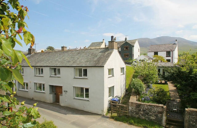 A cottage that sleeps 6 guests in 3 bedrooms