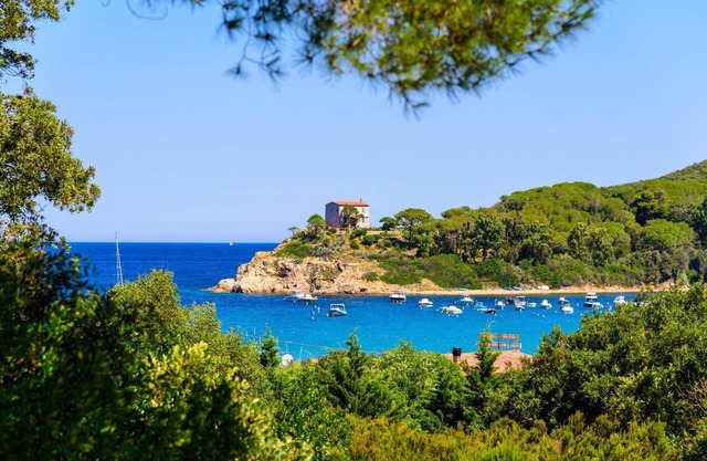 A Country House by the Sea