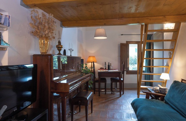 A cozy place with fully equipped kitchen, piano and fast internet