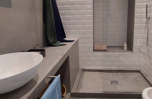 A due Passi dal Murales di Maradona nel Cuore dei Quartieri Spagnoli