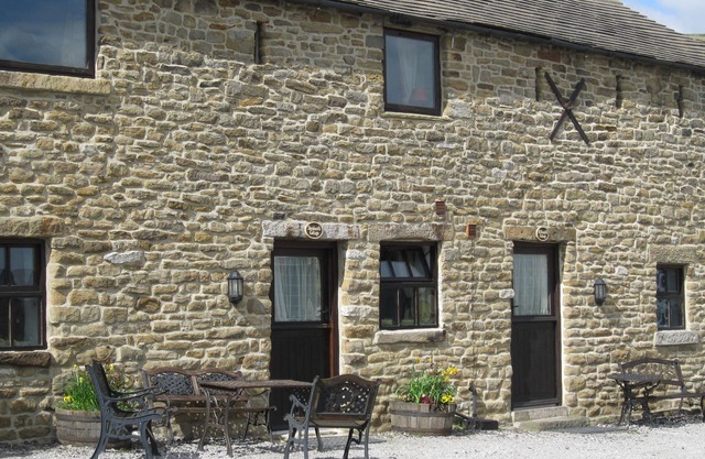 A fabulously quiet paradise situated on a working farm Castleton
