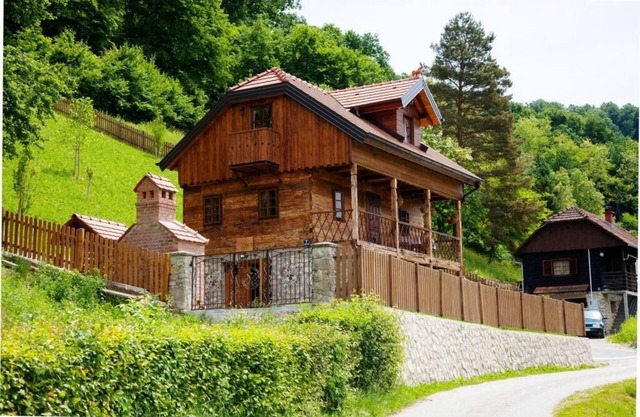 A fairy tale amidst greenery and quiet