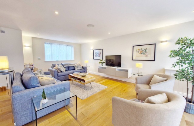 A family house that sleeps 4 guests in 2 bedrooms