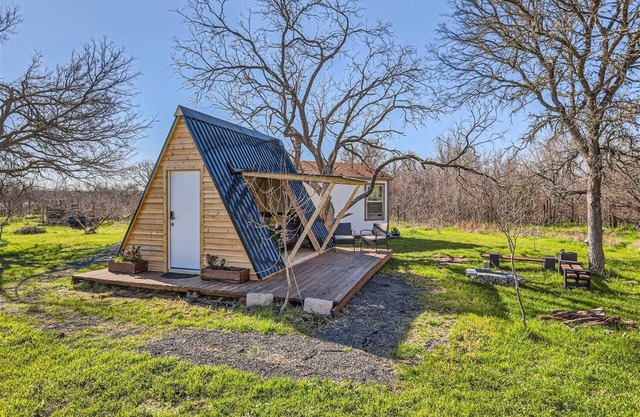 A-Frame cabin on 5 acres, just 20 mins from downtown