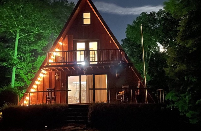 A- frame on 5 acres 5 mins from large lake.