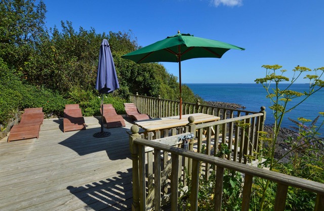 A fully renovated property, just a short stroll from Coverack’s lovely beach.