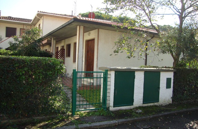 Apartment with private garden