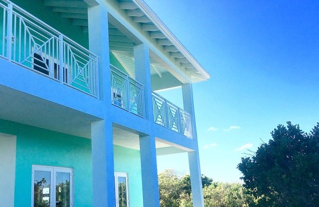 A little bit retro, a little bit surfer and a lot of R&R