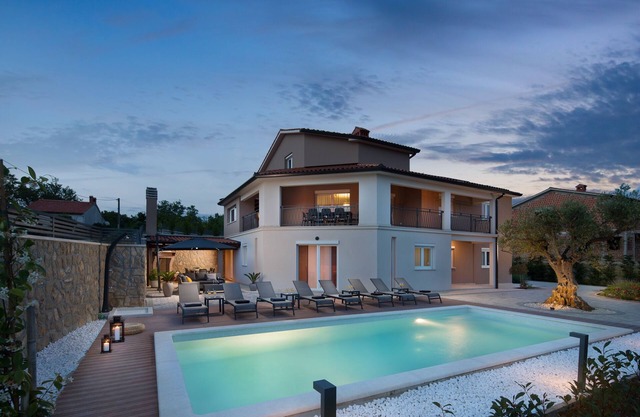 A luxurious gem near the sea, private and peaceful