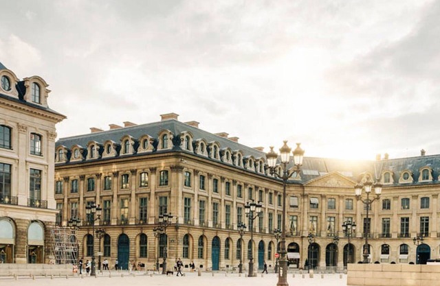 A Parisian Reverie: The Ultimate Luxe Escape Beside the Tuileries & Louvre