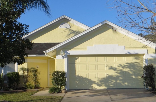 A Real Home! - Luxury in the Right Location, Near Disney, with heated pool.