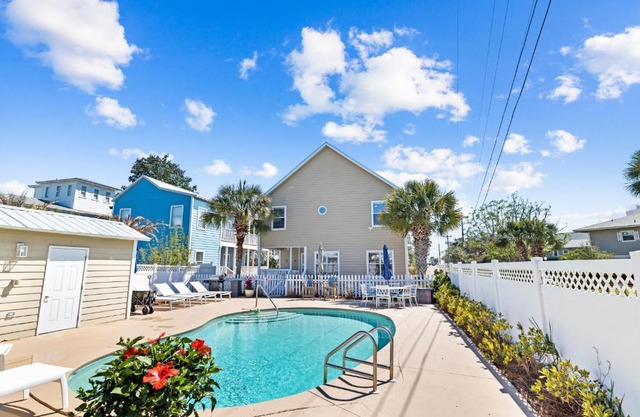A Shore Bett By Stay on 30A, Private Pool, Golf Cart, Bikes