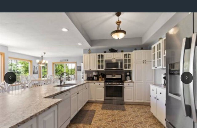 A Step Above the Rest! 104' of Frontage/Pier/New Pontoon Boat right on pier!