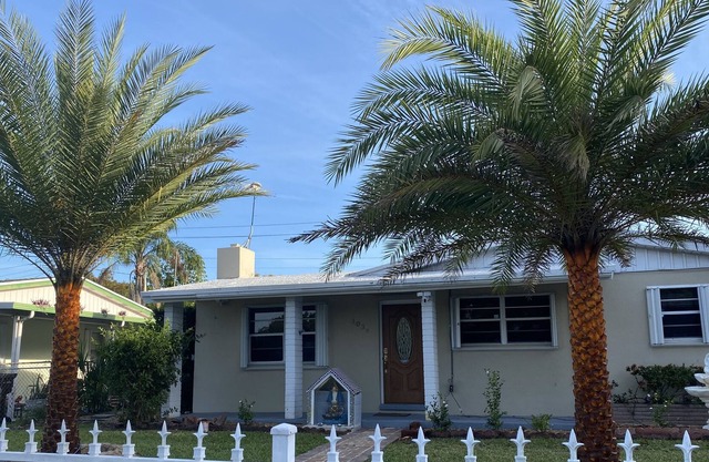 A Touch of Paradise in WPB, FL