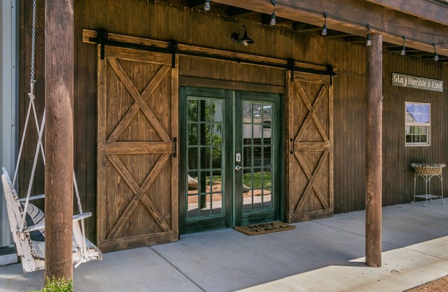 A true West Texas experience , Golf retreat and 20 min. to Palo Duro Canyon