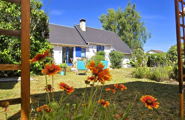 A unique experience: immersion in a marine chalet in the heart of nature