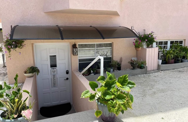 Abbe Garden Hideaway
