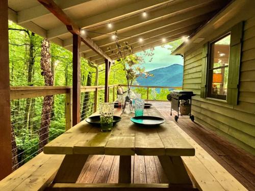 Above the Clouds Cabin