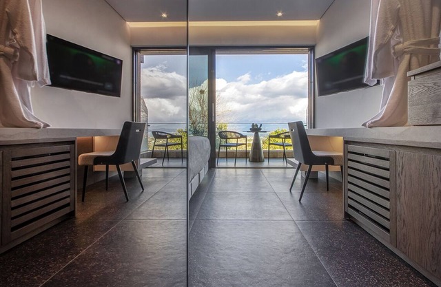 ACRO Upscale Residences
